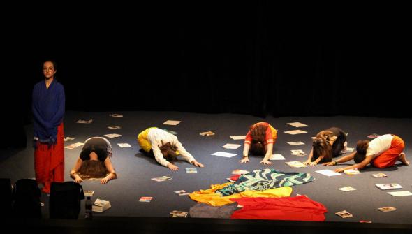 Élèves en scène : spectacles de théâtre au collège et hommage à Mme Picot